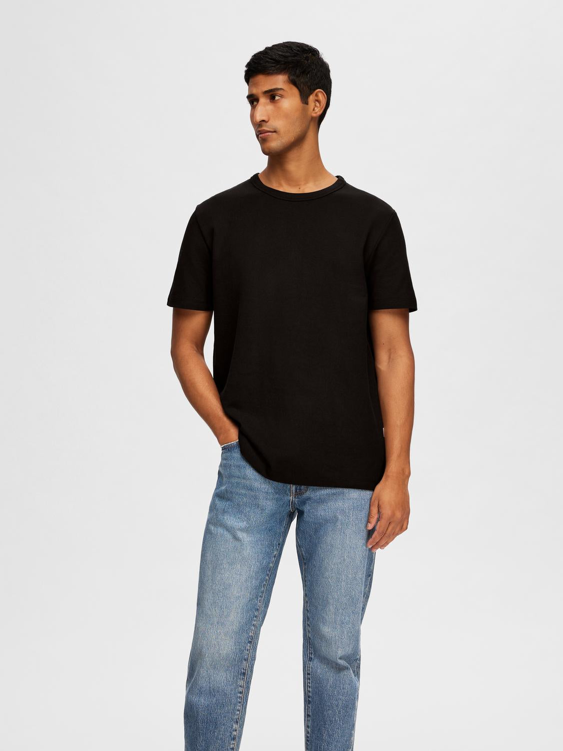 SELECTED HOMME - JOSEPH T-Shirt - Black